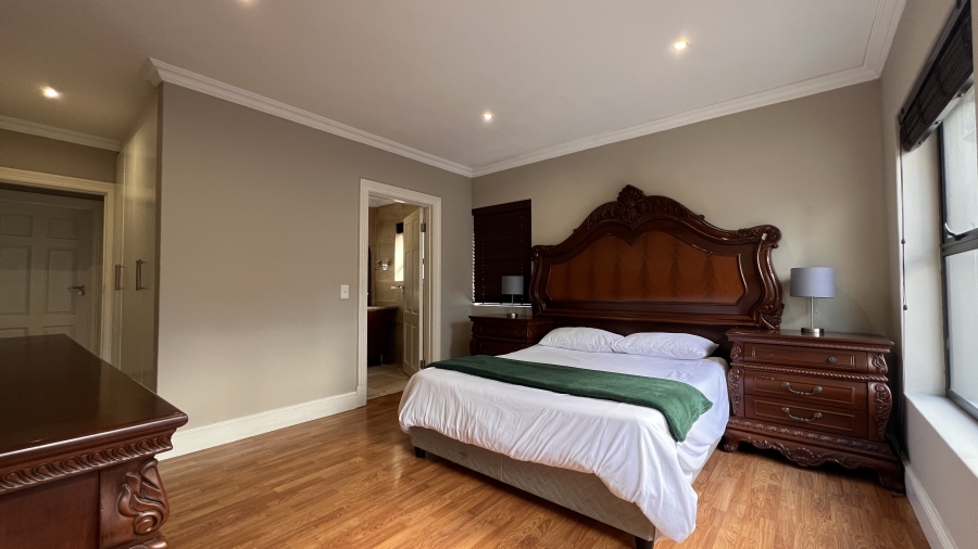 To Let 6 Bedroom Property for Rent in West Beach Western Cape